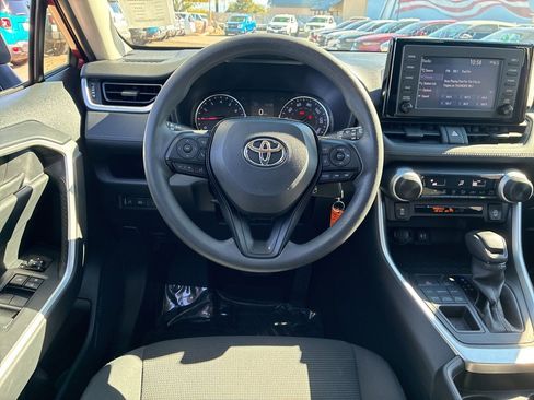 Used 2019 Toyota RAV4 LE image 15