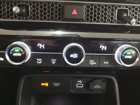 Used 2024 Honda Civic EX-L image 8