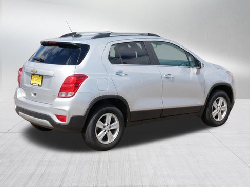 Used 2020 Chevrolet Trax LT w/ LT Convenience Package AWD/4WD image 7