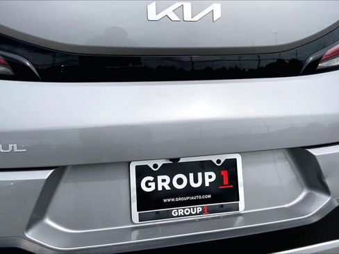 Used 2023 Kia Soul LX w/ Option Group 015 FWD image 10