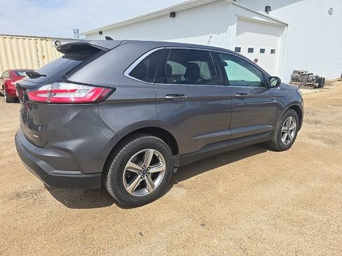 Used 2022 Ford Edge SEL w/ Convenience Package AWD/4WD image 3