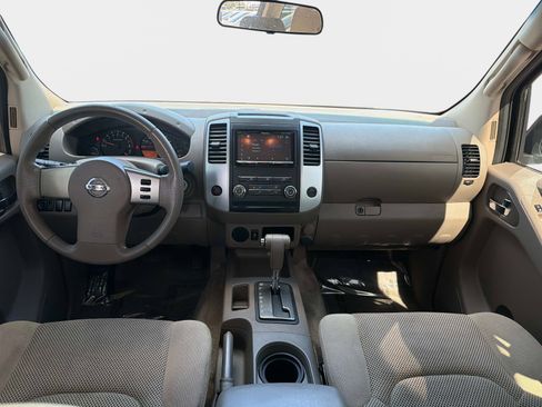 Used 2012 Nissan Frontier SV image 16