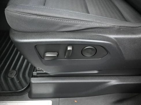 Used 2023 Chevrolet Silverado 1500 LT AWD/4WD image 24