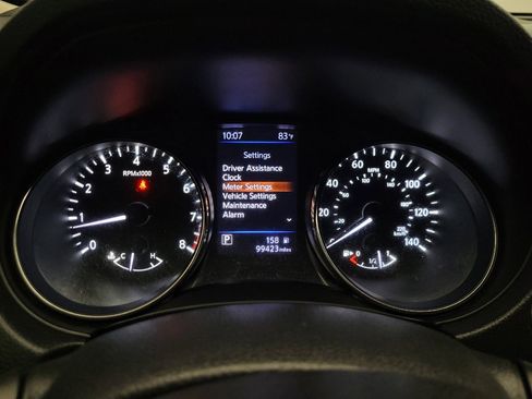 Used 2018 Nissan Rogue SV w/ Premium Package FWD image 23