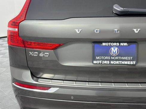 Used 2018 Volvo XC60 T5 Momentum w/ Convenience Package AWD/4WD image 23