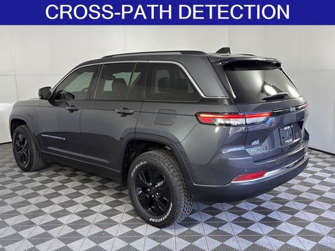 Used 2022 Jeep Grand Cherokee Limited 4xe image 7