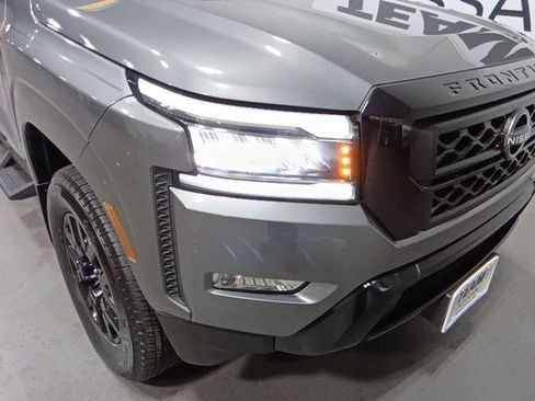 Certified 2023 Nissan Frontier SV w/ Midnight Edition Package AWD/4WD image 28