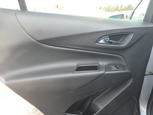 Used 2024 Chevrolet Equinox LT image 40