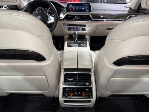 Used 2016 BMW 750i xDrive image 54