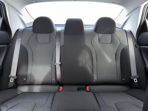 New 2026 Hyundai Elantra SE FWD image 34