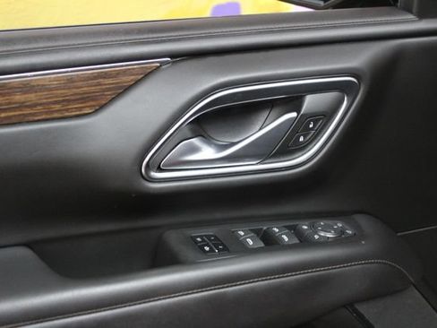 Used 2022 Chevrolet Suburban High Country AWD/4WD image 13