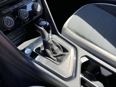 Certified 2025 Volkswagen Taos S FWD image 15
