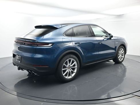 Used 2025 Porsche Cayenne E-Hybrid Coupe image 15