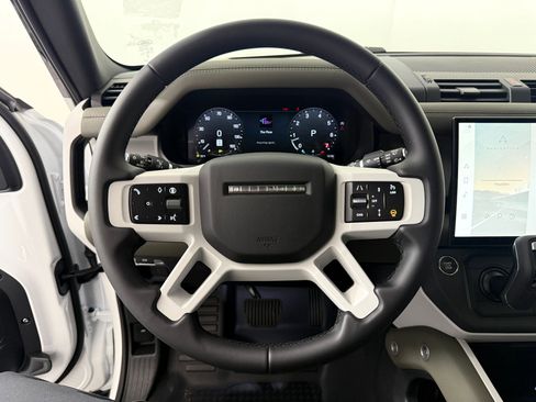 New 2026 Land Rover Defender 110 X-Dynamic SE AWD/4WD image 17