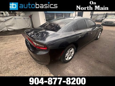 Used 2019 Dodge Charger SXT w/ Leather Interior Group RWD image 4