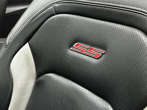 Used 2020 Chevrolet Camaro SS image 13