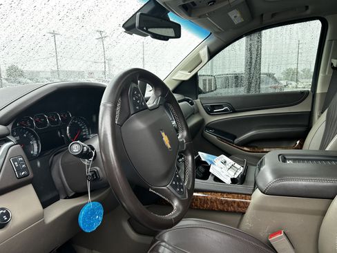 Used 2020 Chevrolet Tahoe Premier AWD/4WD image 10