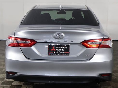 Used 2019 Toyota Camry LE image 9