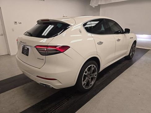 Used 2023 Maserati Levante GT AWD/4WD image 3
