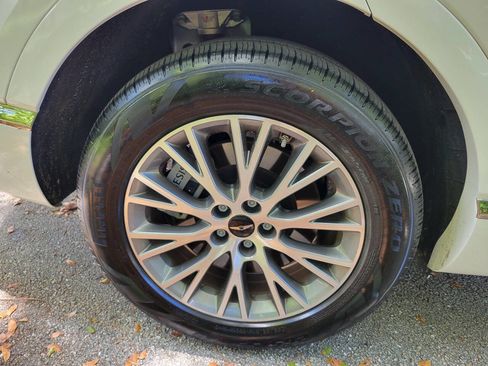 Used 2026 Genesis GV80 2.5T image 17