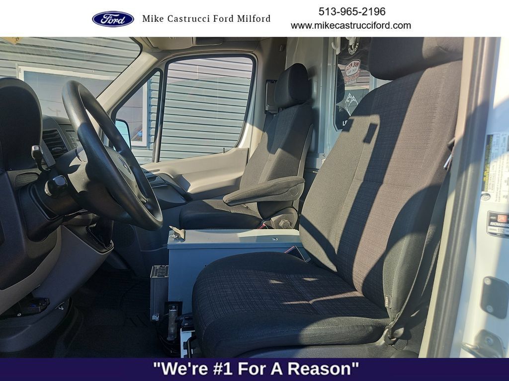 Used 2017 Mercedes-Benz Sprinter 2500 image 26