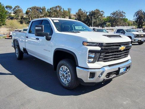 Used 2026 Chevrolet Silverado 2500 W/T w/ WT Convenience Package AWD/4WD image 2