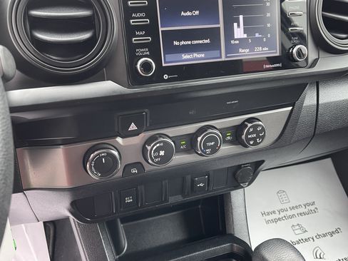 Certified 2020 Toyota Tacoma SR AWD/4WD image 22
