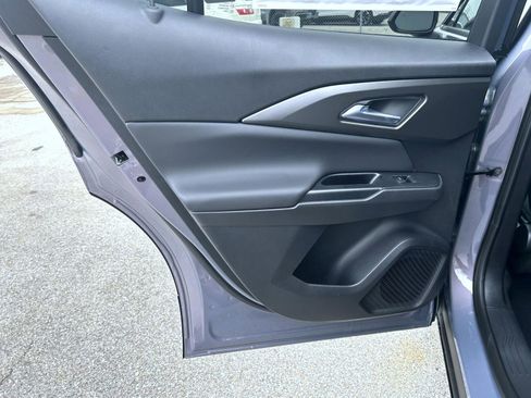 New 2026 Chevrolet Equinox EV LT image 17