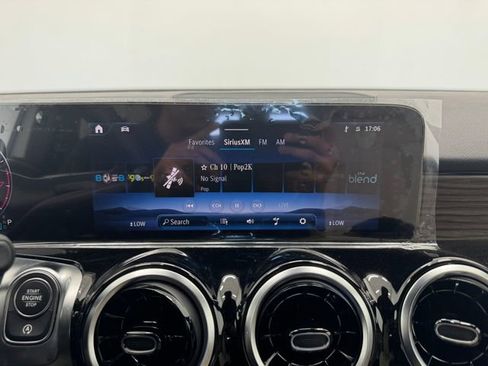 Used 2026 Mercedes-Benz GLB 250 image 29