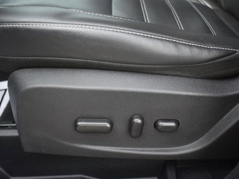 Used 2017 Ford Escape Titanium image 14