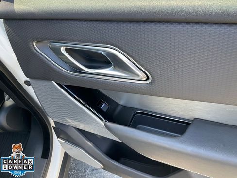 Used 2018 Land Rover Range Rover Velar R-Dynamic SE AWD/4WD image 62