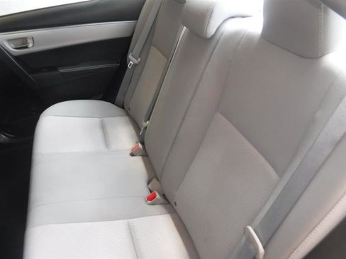 Used 2014 Toyota Corolla LE image 31
