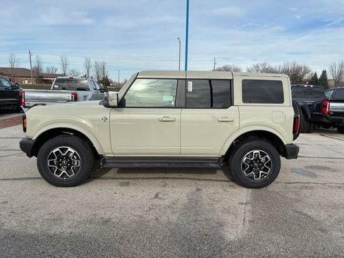 New 2025 Ford Bronco Outer Banks AWD/4WD image 7
