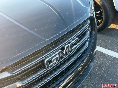 Used 2019 GMC Terrain SLE w/ Black Edition FWD image 7