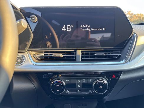 New 2026 Chevrolet Trax LT image 15