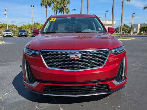Used 2021 Cadillac XT6 Premium Luxury image 8