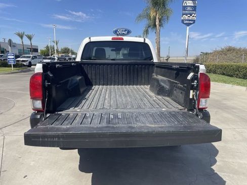 Used 2022 Toyota Tacoma SR AWD/4WD image 23