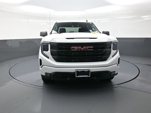 Used 2022 GMC Sierra 1500 Elevation image 8