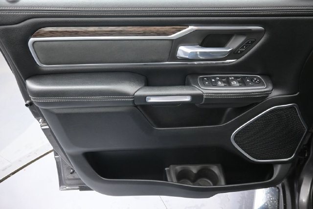 Used 2020 RAM 1500 Laramie AWD/4WD image 27