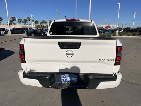 Certified 2024 Nissan Frontier SV image 4