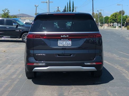 Certified 2024 Kia Carnival EX FWD image 7