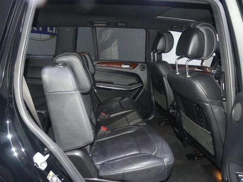 Used 2017 Mercedes-Benz GLS 550 4MATIC image 28