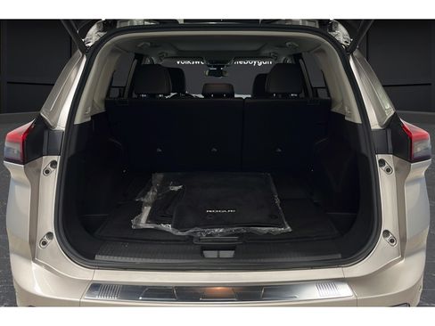 Used 2025 Nissan Rogue SL w/ SL Premium Package AWD/4WD image 25