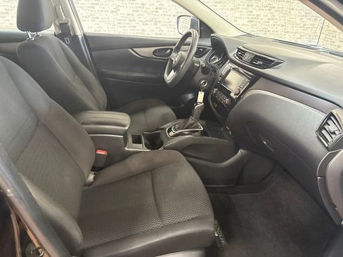 Used 2020 Nissan Rogue Sport S w/ Appearance Package FWD image 11