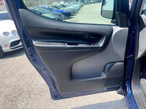 Used 2014 Nissan NV200 SV w/ Technology Package image 11