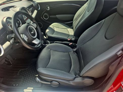 Used 2010 MINI Cooper Hardtop FWD image 7