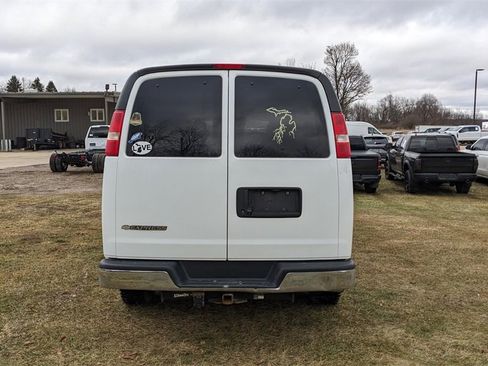 Used 2019 Chevrolet Express 3500 LT w/ LT Preferred Equipment Group image 4