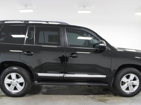 Used 2013 Toyota Land Cruiser AWD/4WD image 11
