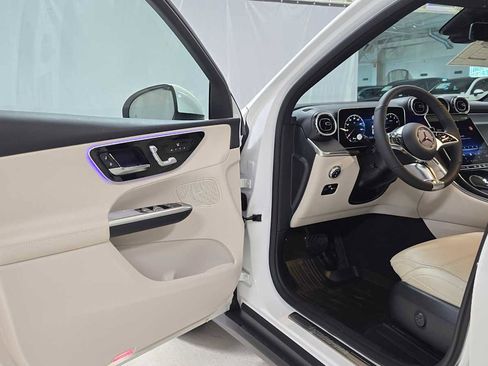 New 2026 Mercedes-Benz GLC 300 4MATIC image 19