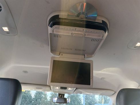 Used 2017 Chrysler Pacifica Touring-L image 21